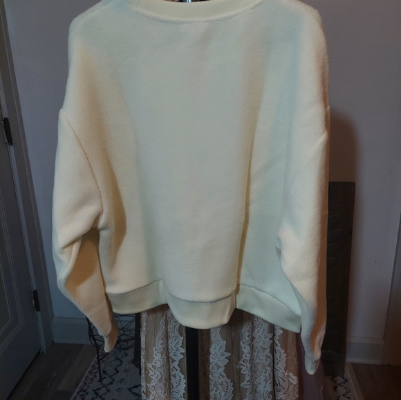 (Boutique Item) Levi's Meadow Fleece Crewneck Sweatshirt - Picture 5 of 5